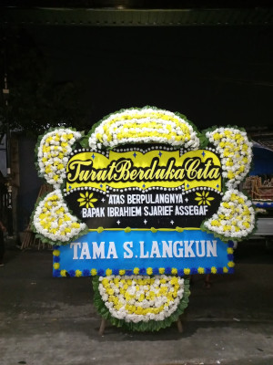 Papan Bunga Duka di Pondok Kubang